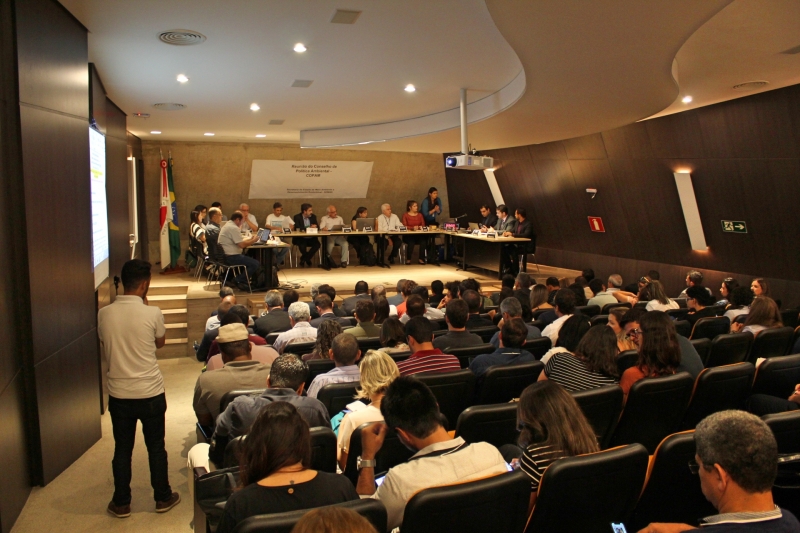 Vereadores participam de reunião que concede LOC para retorno das atividades da Samarco.